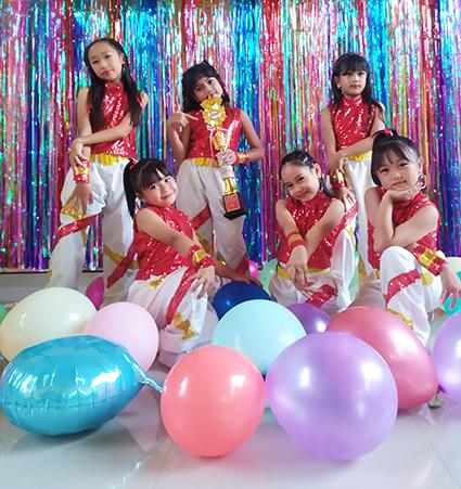 Glitter Girls